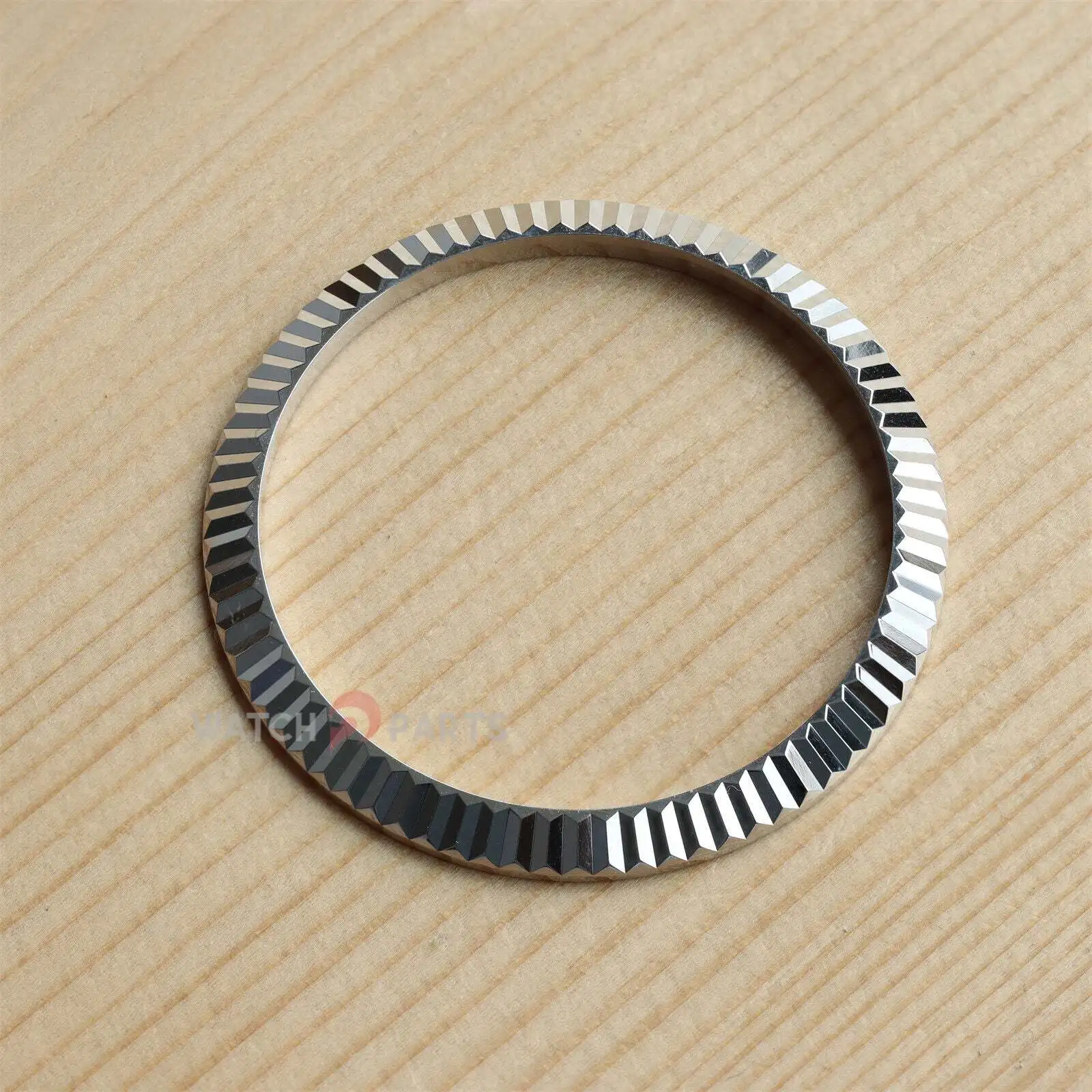 Zegarek z ramką z 18-karatoweg – Rolex Watch Datejust recenzja i cena